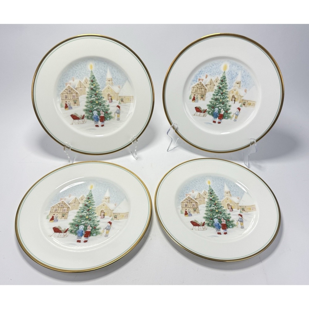 Mikasa Merry Christmas CAF02 Dinner Plates Set of 4 Bone China Japan